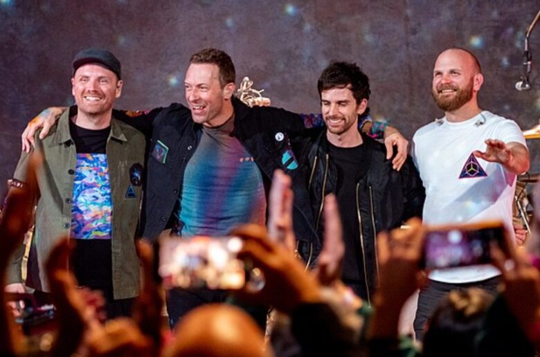 COLDPLAY Band terkenal Britain, Coldplay menambah sehari lagi persembahan siri jelajah mereka di Singapura.