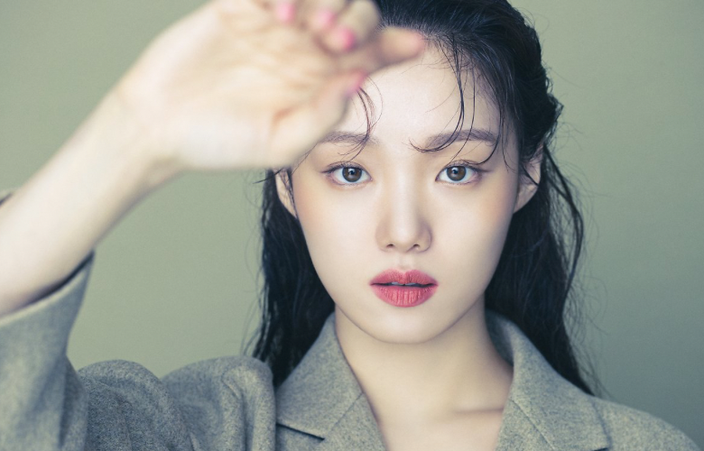 LEE SUNG KYUNG