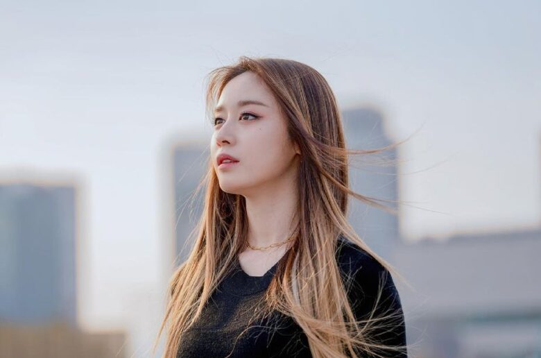 JI YEON