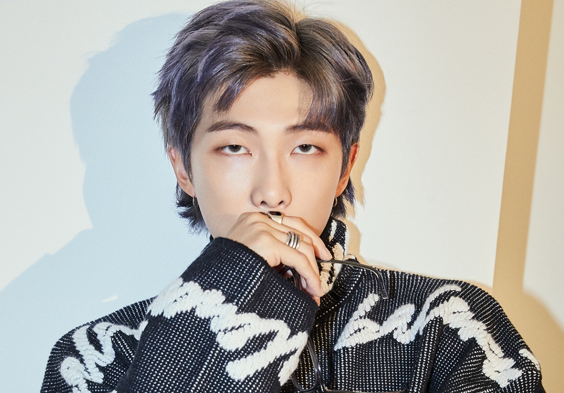 Kongsi Foto Merokok RM Dikecam Peminat