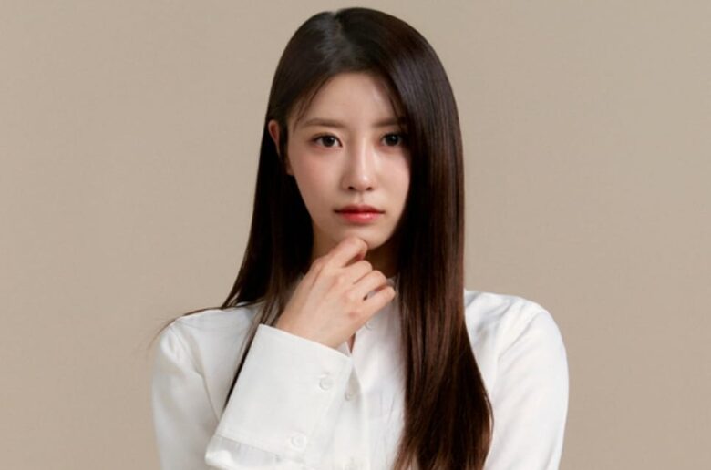 LEE MI-JOO