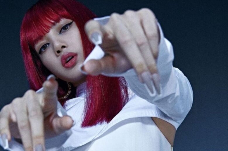 LISA BLACKPINK