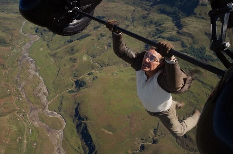 TOM CRUISE