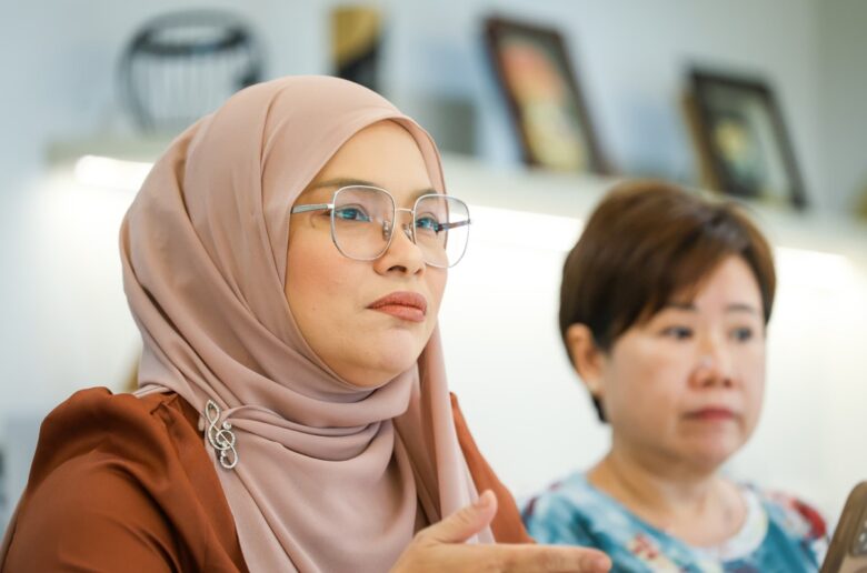 NORA ARIFFIN