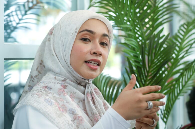 amira