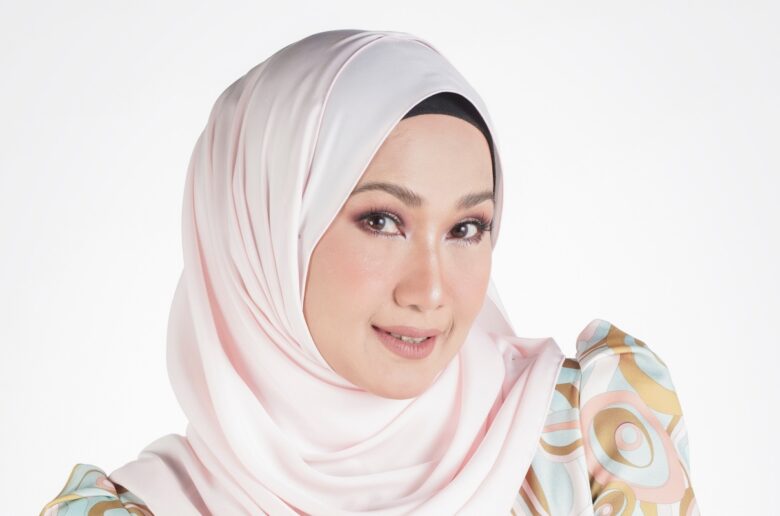 AMY MASTURA