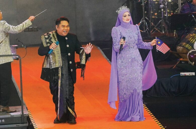 BOB, SITI NURHALIZA