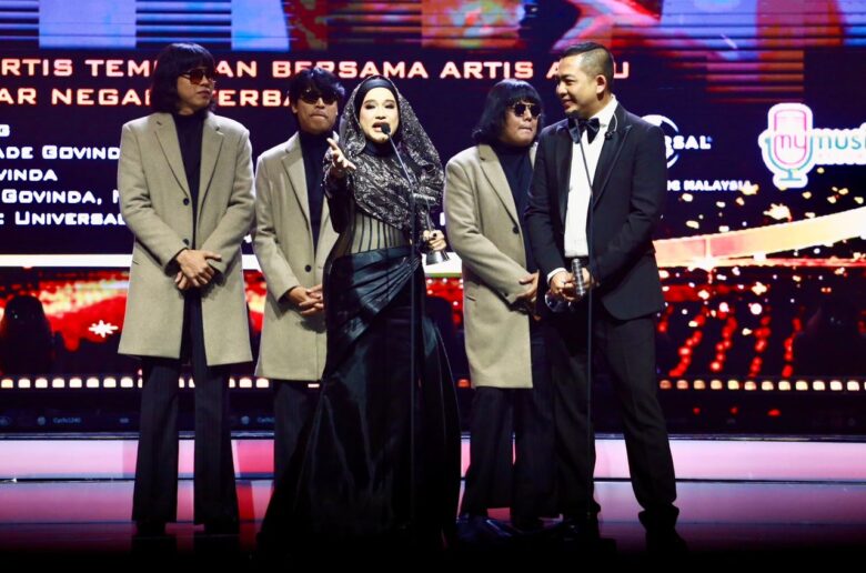 ernie zakri, ade govinda 2