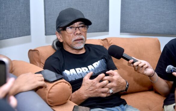 Muss berdepan detik sukar apabila isterinya, Suraya Bahari kini berada dalam keadaan kritikal susulan komplikasi penyakit kencing manis sehingga kaki kiri terpaksa dipotong.